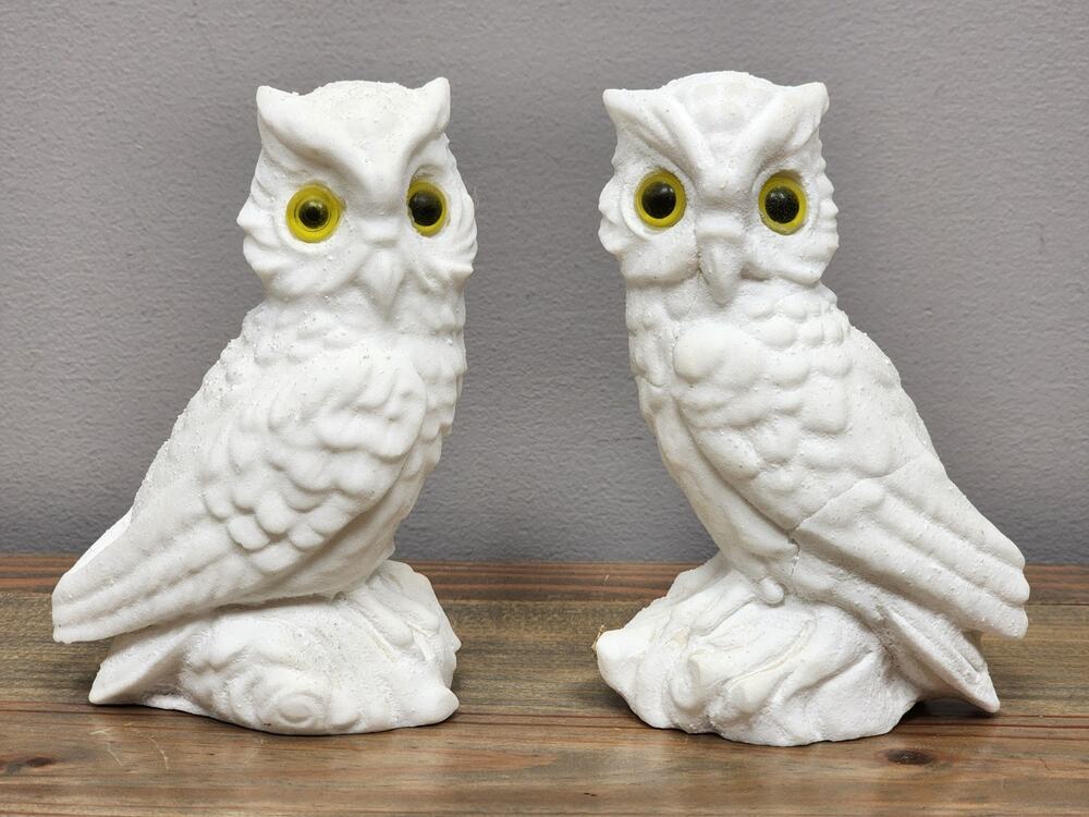 Vintage Set of 2 Italy Alabaster Stone Sand White Albino Horned Owl 5" FIGURINES